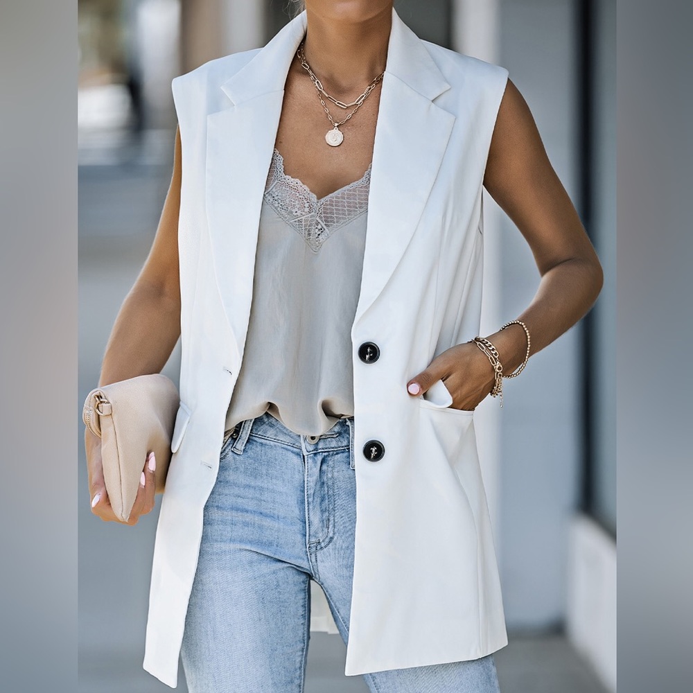 Longline Blazer Vest with Pockets- Sleeveless in Offwhite